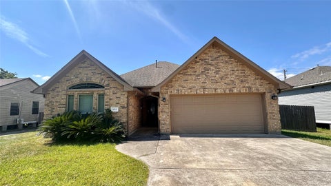 Photo of 504 S Virginia Street, La Porte, TX 77571 (MLS # 10299703)