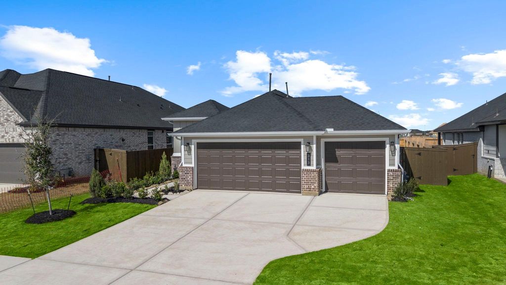 Photo of 313 Goldeneye Duck Drive, Waller, TX 77484 (MLS # 39308482)