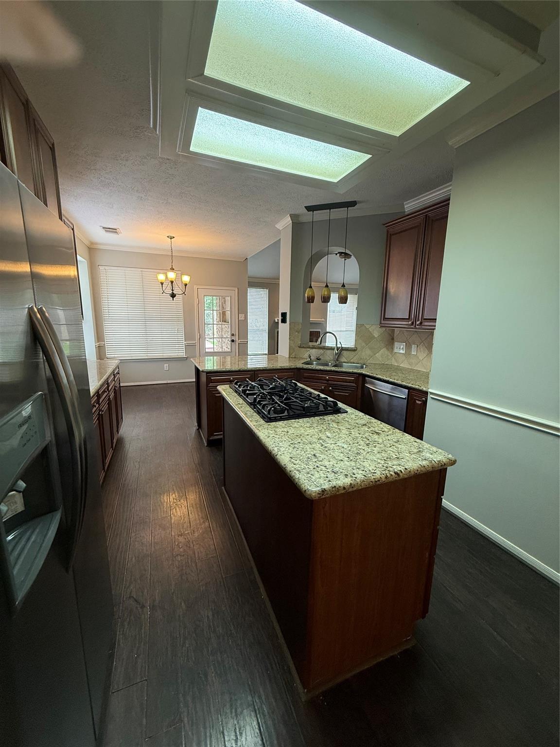 1927 Kelona Dr