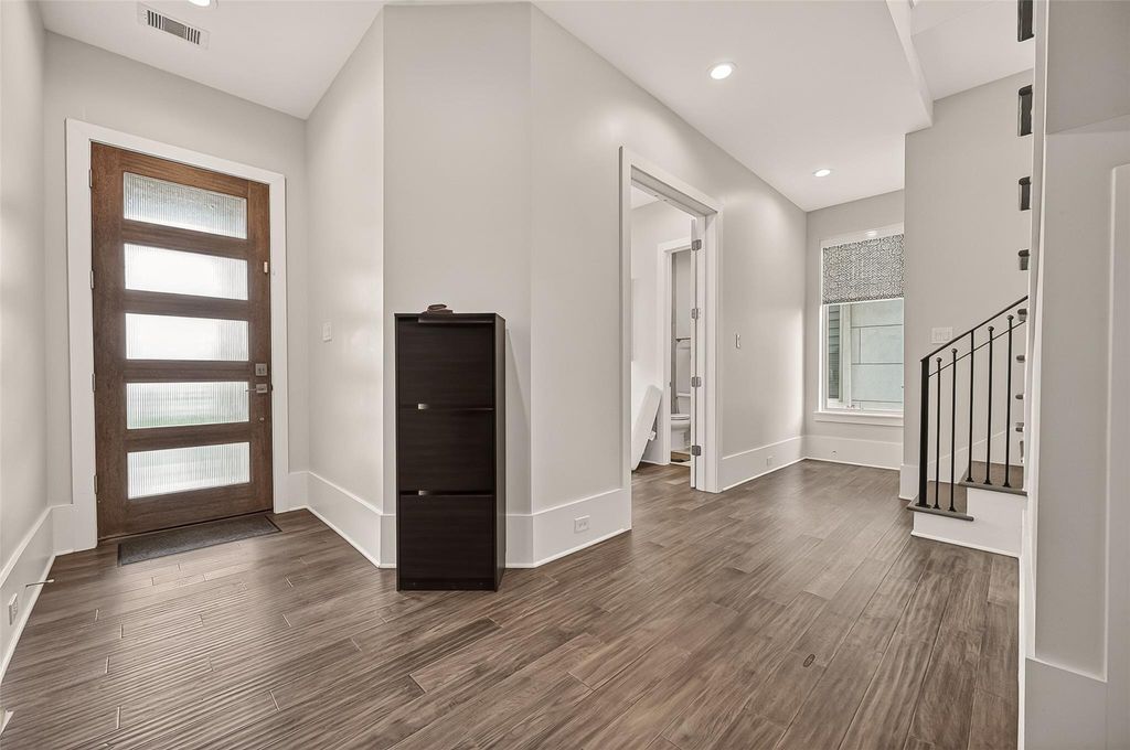 Photo of 1810 Branard Street #B, Houston, TX 77098 (MLS # 6758747)