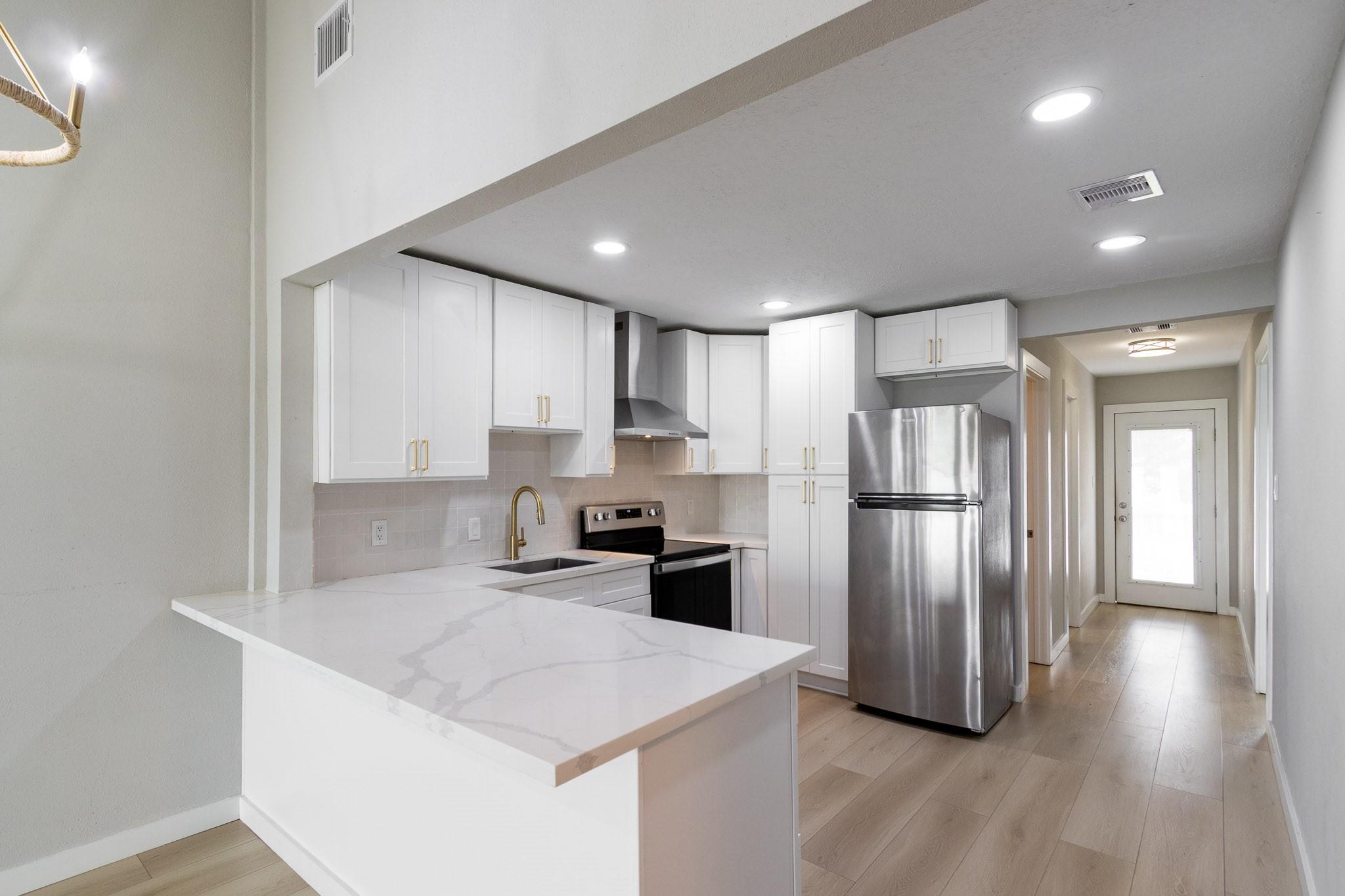 2830 Bay Oaks Harbor Drive