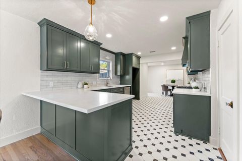 Tiny photo for 3725 Griggs Road, Houston, TX 77021 (MLS # 83634180)