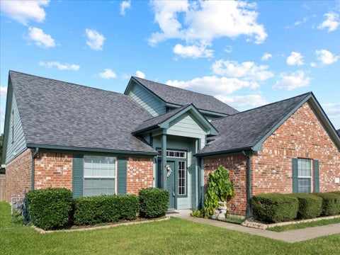Photo of 8018 Dogwood Court, Baytown, TX 77523 (MLS # 29717580)