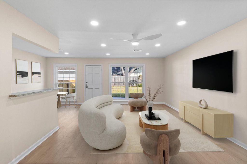 Photo of 9610 Meadowglen Lane, Houston, TX 77063 (MLS # 36376635)