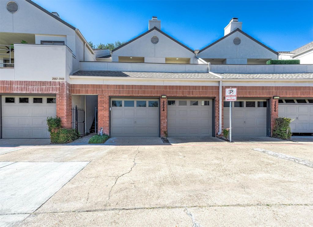 Photo of 2664 Bering Drive #2664, Houston, TX 77057 (MLS # 13360370)