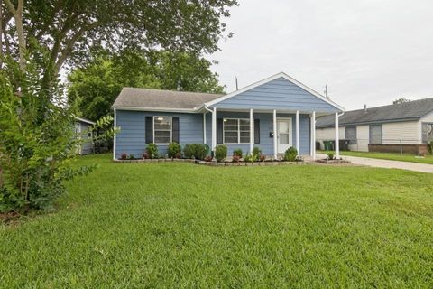 Photo of 1435 Ogilvie Street, Houston, TX 77017 (MLS # 51180474)