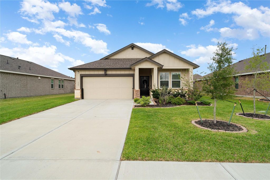 Photo of 119 Walnut Hill Court, Anahuac, TX 77514 (MLS # 88338224)
