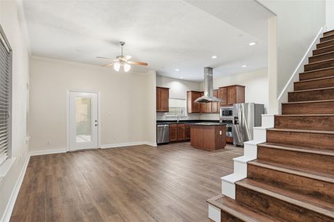 Photo of 901 Mckinney Park Lane, Houston, TX 77003 (MLS # 13342753)