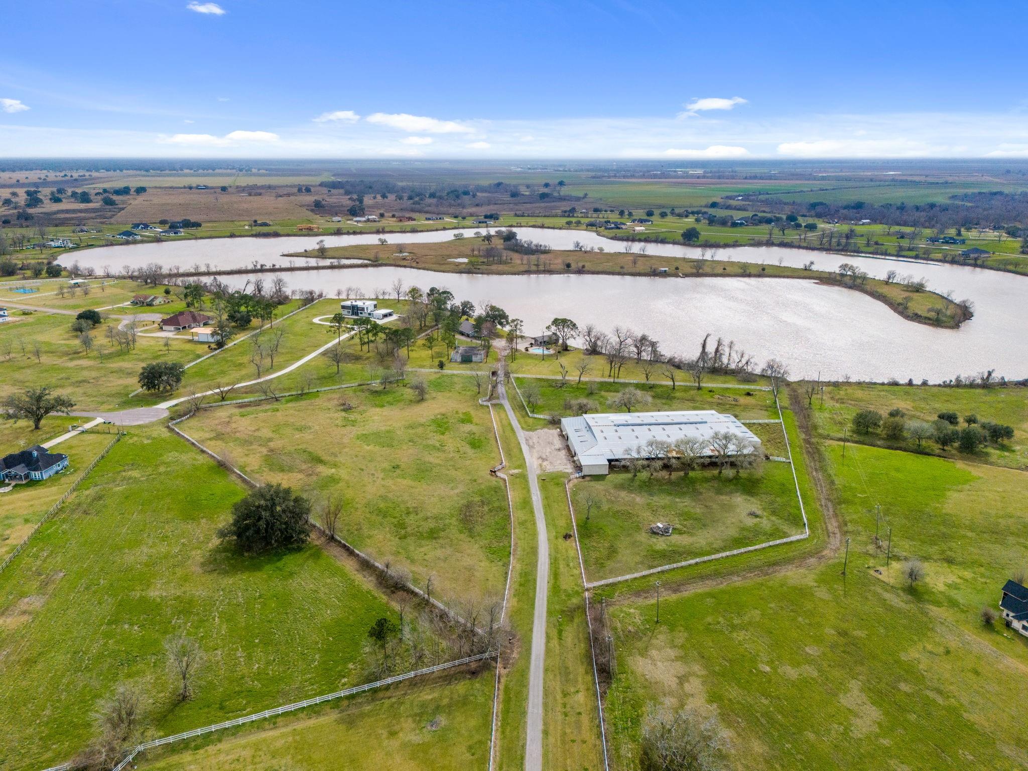 2935 W Fm 1462