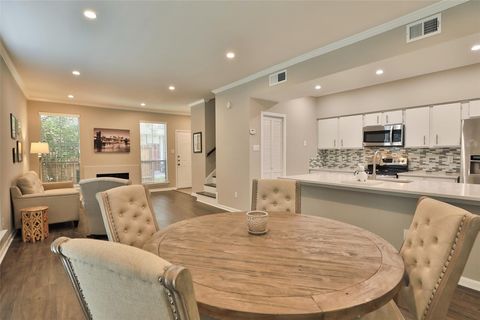 Photo of 1201 Mcduffie Street #211, Houston, TX 77019 (MLS # 56915143)