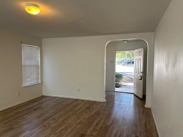 9506 Mustang Gate