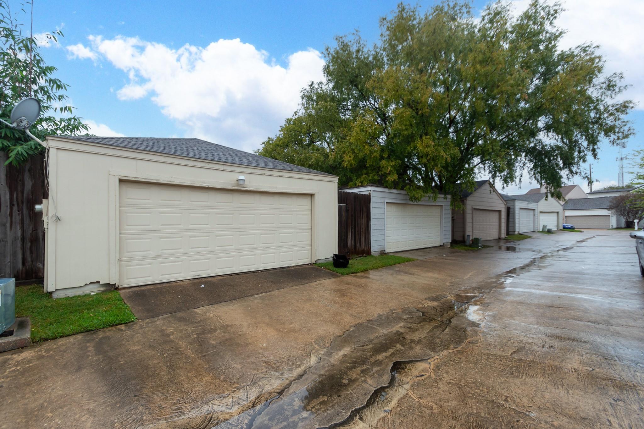 1911 Trixie Lane