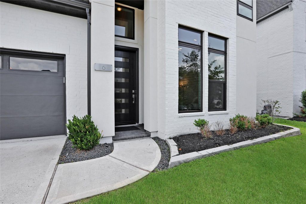 Photo of 6 Gentle Branch Place, Tomball, TX 77375 (MLS # 40471405)