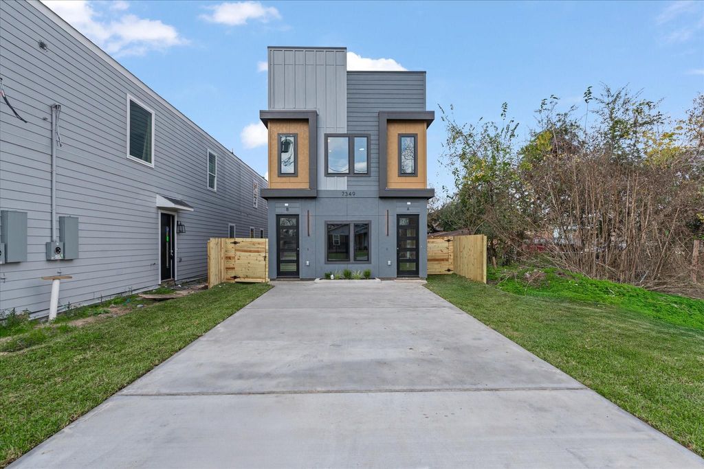 Photo of 7349 Sandle Street #A-B, Houston, TX 77088 (MLS # 75506772)