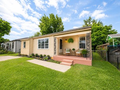 Photo of 1143 Zoe Street, Houston, TX 77020 (MLS # 28572190)