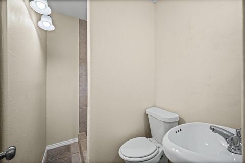Tiny photo for 10621 Lane Street, Houston, TX 77029 (MLS # 50227558)