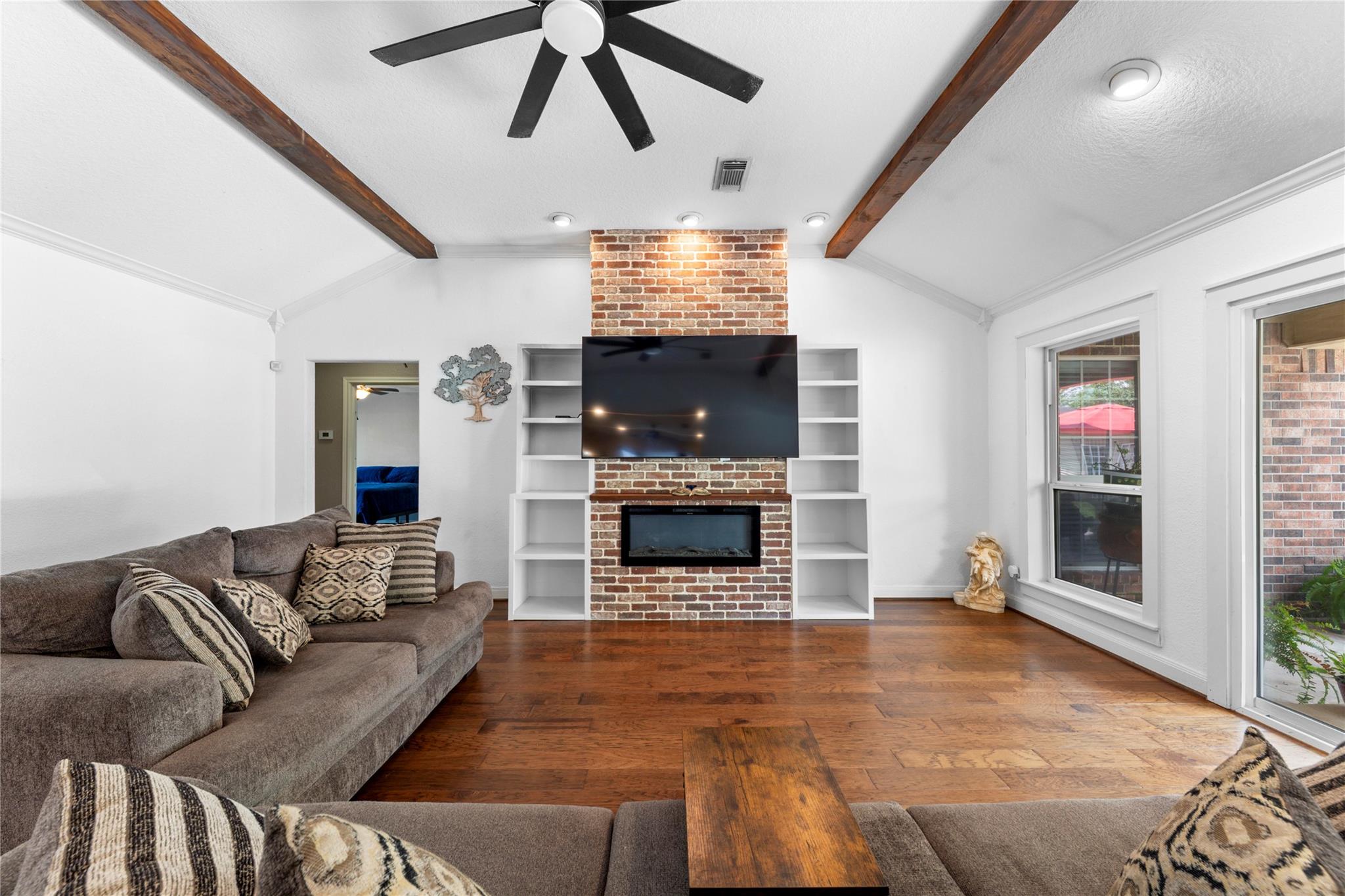 3430 W Meadow Lane