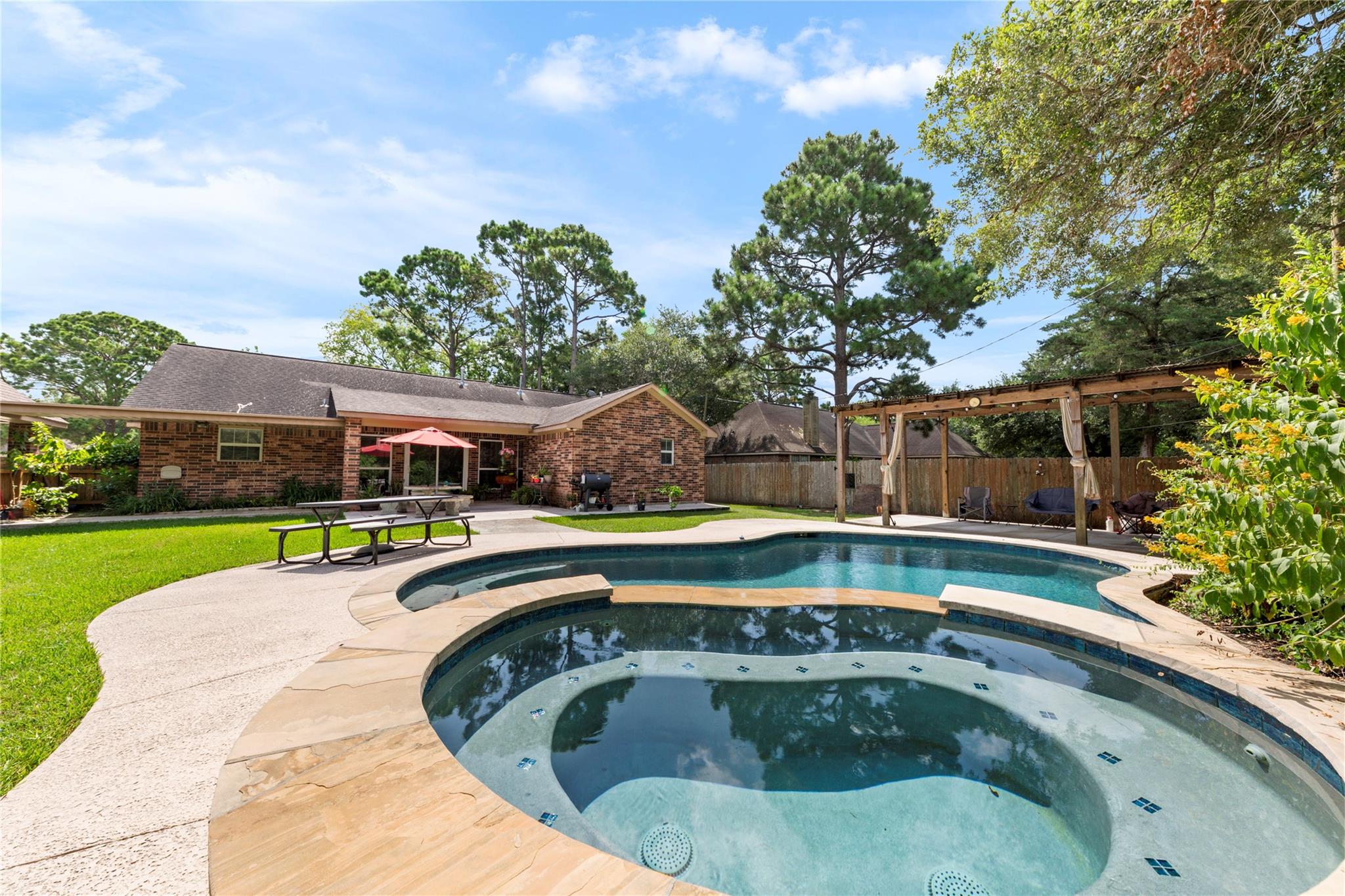 3430 W Meadow Lane