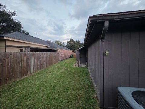 Tiny photo for 8522 Fawn Terrace Drive, Houston, TX 77071 (MLS # 77550604)