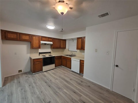 Tiny photo for 8522 Fawn Terrace Drive, Houston, TX 77071 (MLS # 77550604)