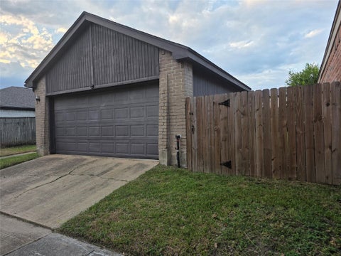 Tiny photo for 8522 Fawn Terrace Drive, Houston, TX 77071 (MLS # 77550604)