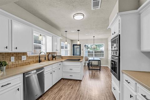 Tiny photo for 7911 Heathrow Lane, Spring, TX 77379 (MLS # 95896257)