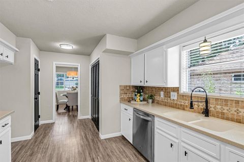 Tiny photo for 7911 Heathrow Lane, Spring, TX 77379 (MLS # 95896257)