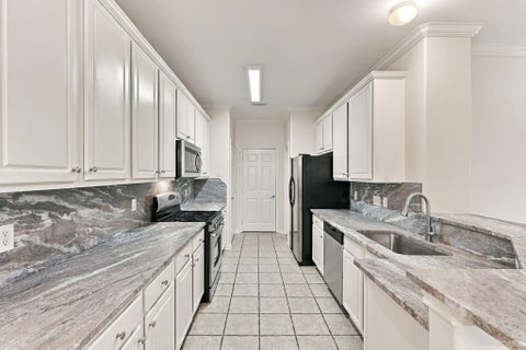 Photo of 142 N Camellia Grove Circle, The Woodlands, TX 77382 (MLS # 16897265)