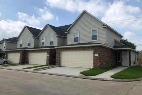 Apartment For Rent - 12067 Clifton Oaks Drive<br/> Houston, TX 77099