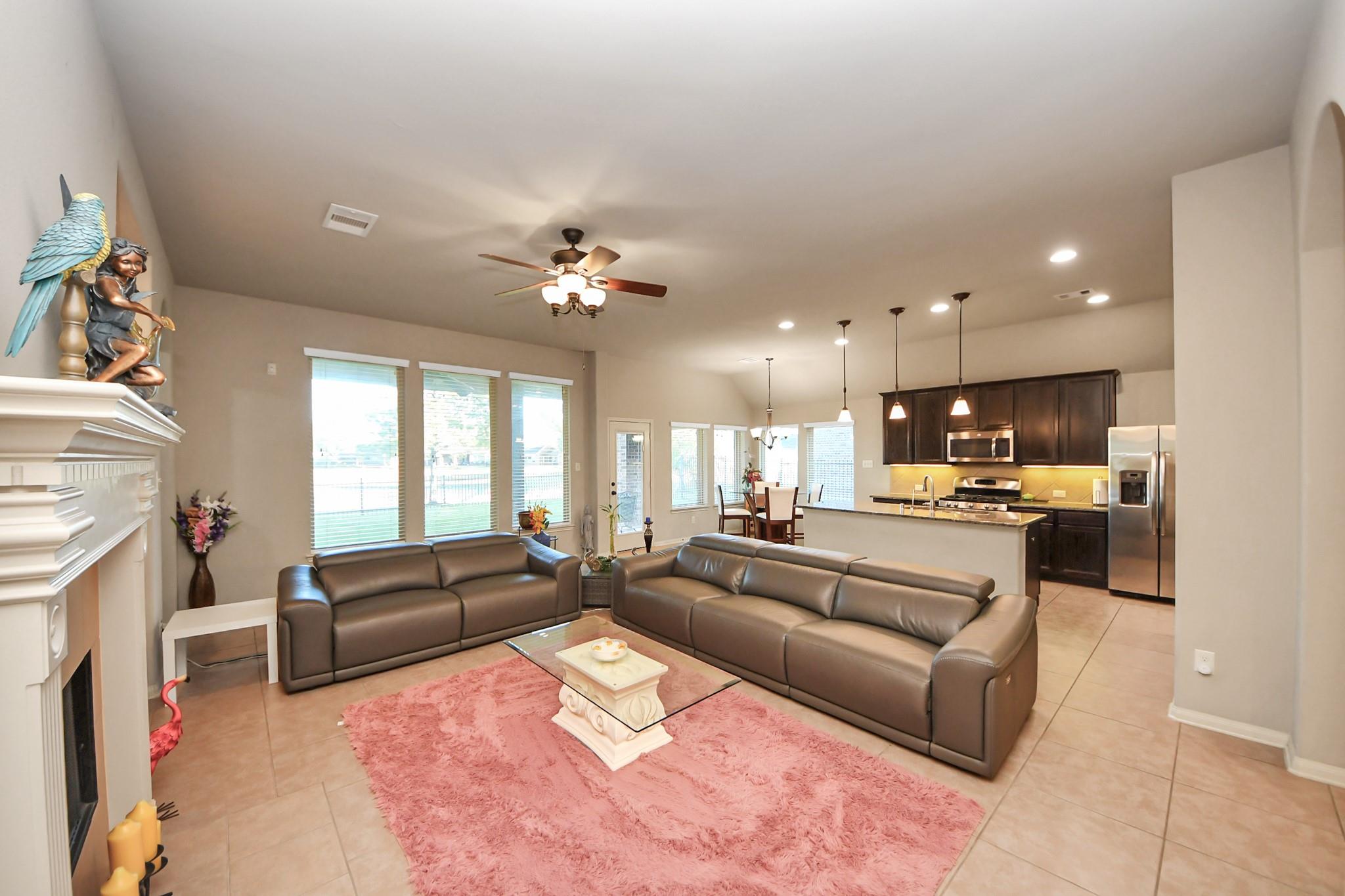 8015 Lake Commons Drive