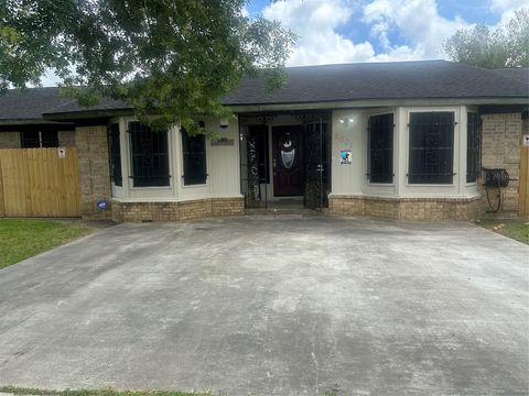Photo of 5001 Texas Ave, La Marque, TX 77568 (MLS # 46846575) Photo of 5001 Texas Ave, La Marque, TX 77568 (MLS # 46846575)