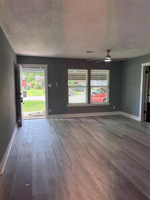 Tiny photo for 5159 Dumore Drive, Houston, TX 77048 (MLS # 76467204)