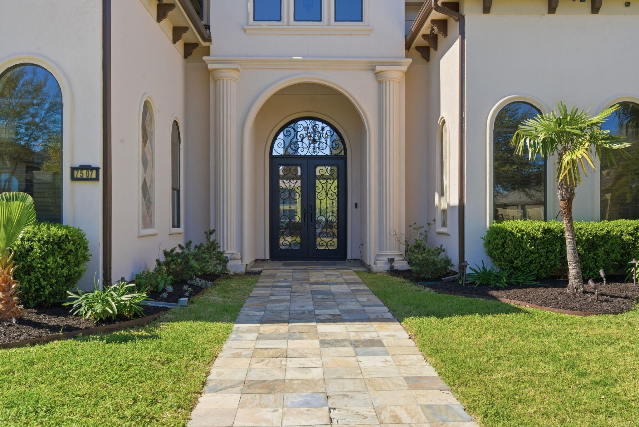 7507 Emerald Meadow Court