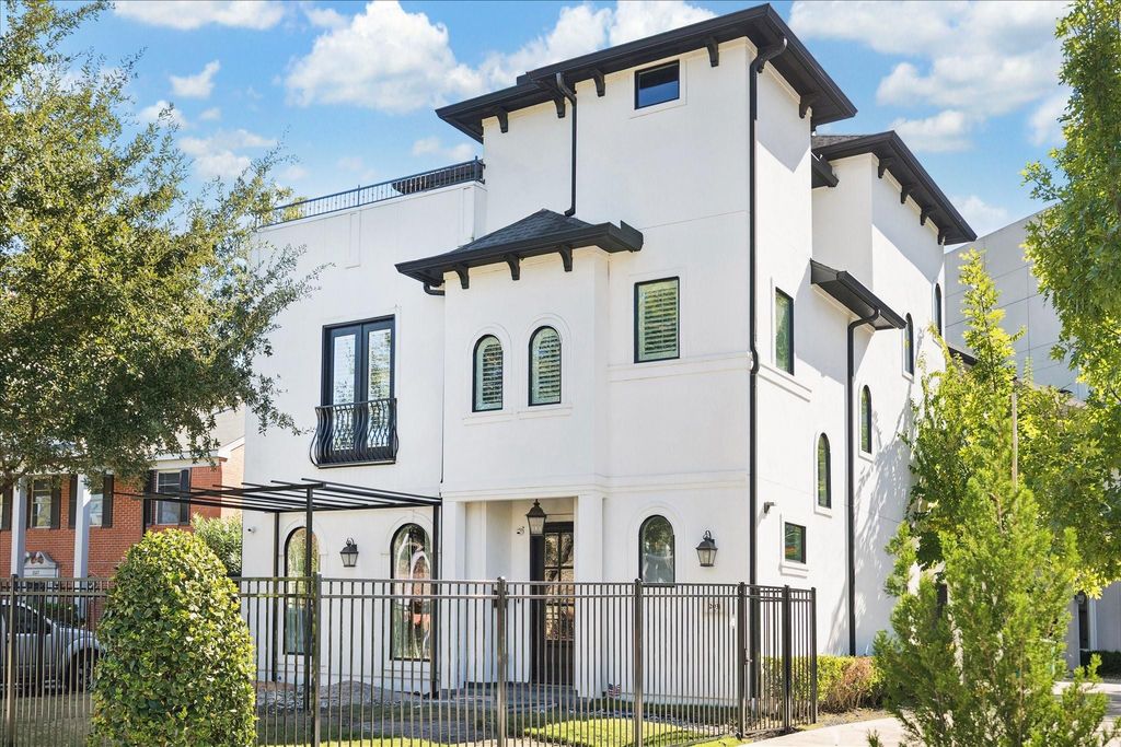 Photo of 2031 Sheridan Street #A, Houston, TX 77030 (MLS # 2104021)