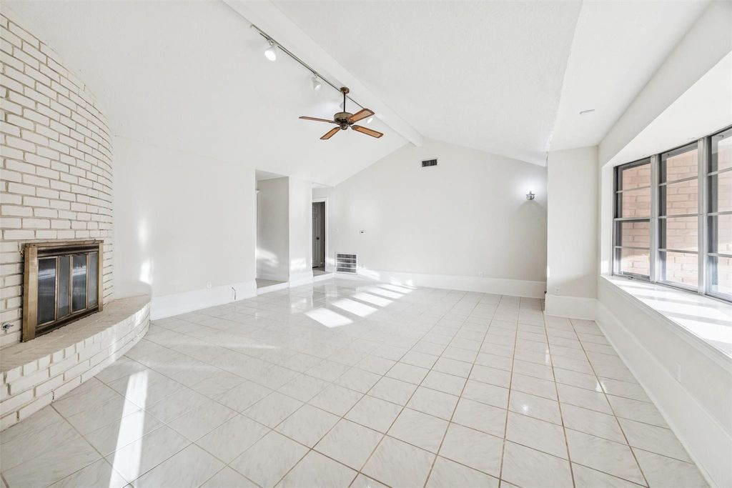 Photo of 5959 Beaudry Drive, Houston, TX 77035 (MLS # 54918814)