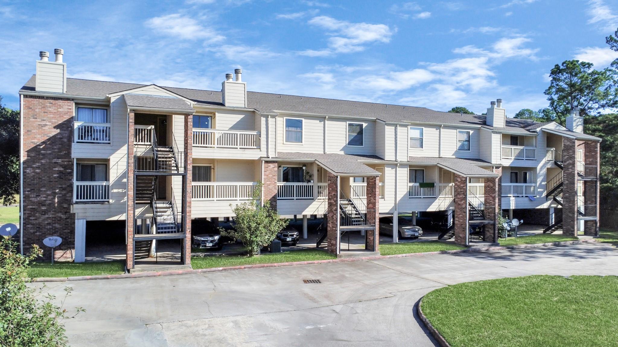 2501 Gulf Freeway 250D