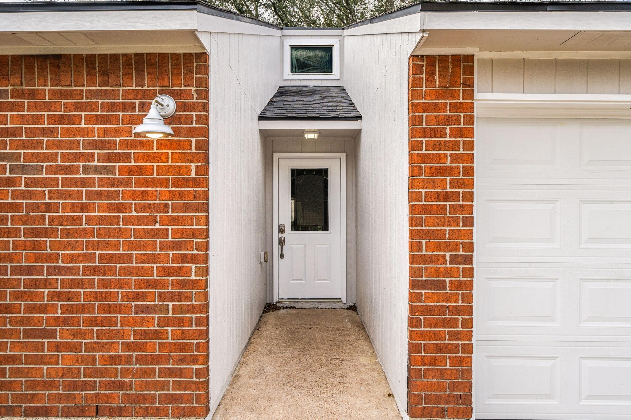 4902 Moody Reef Drive