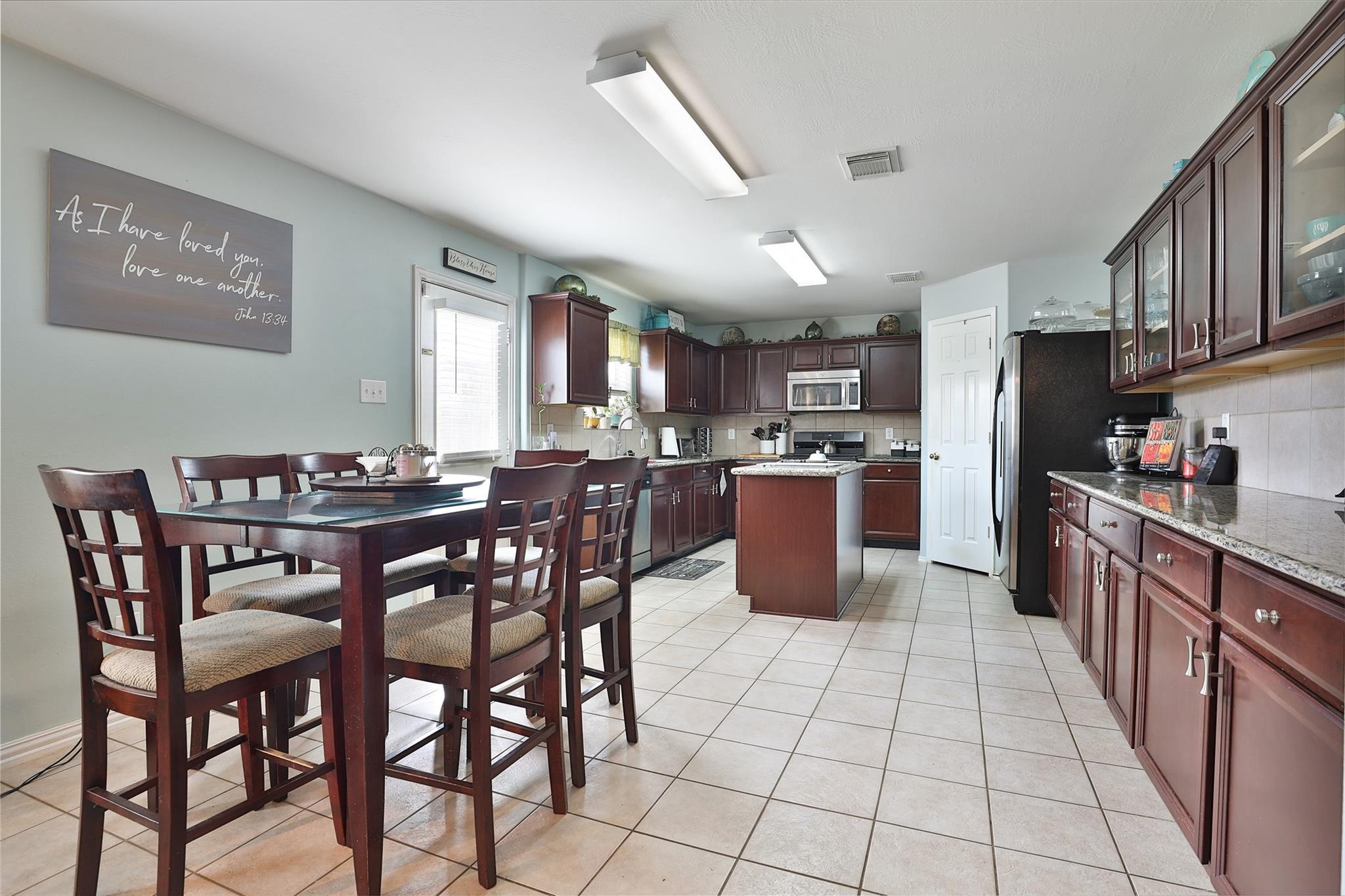 21711 Cascade Hollow Lane