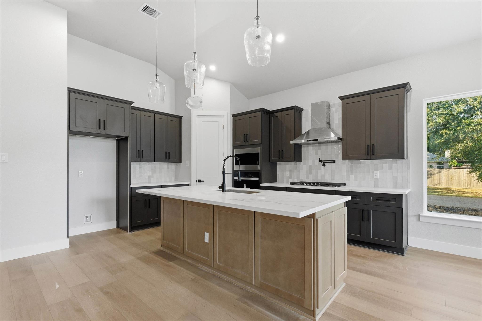 15128 Paradise Court