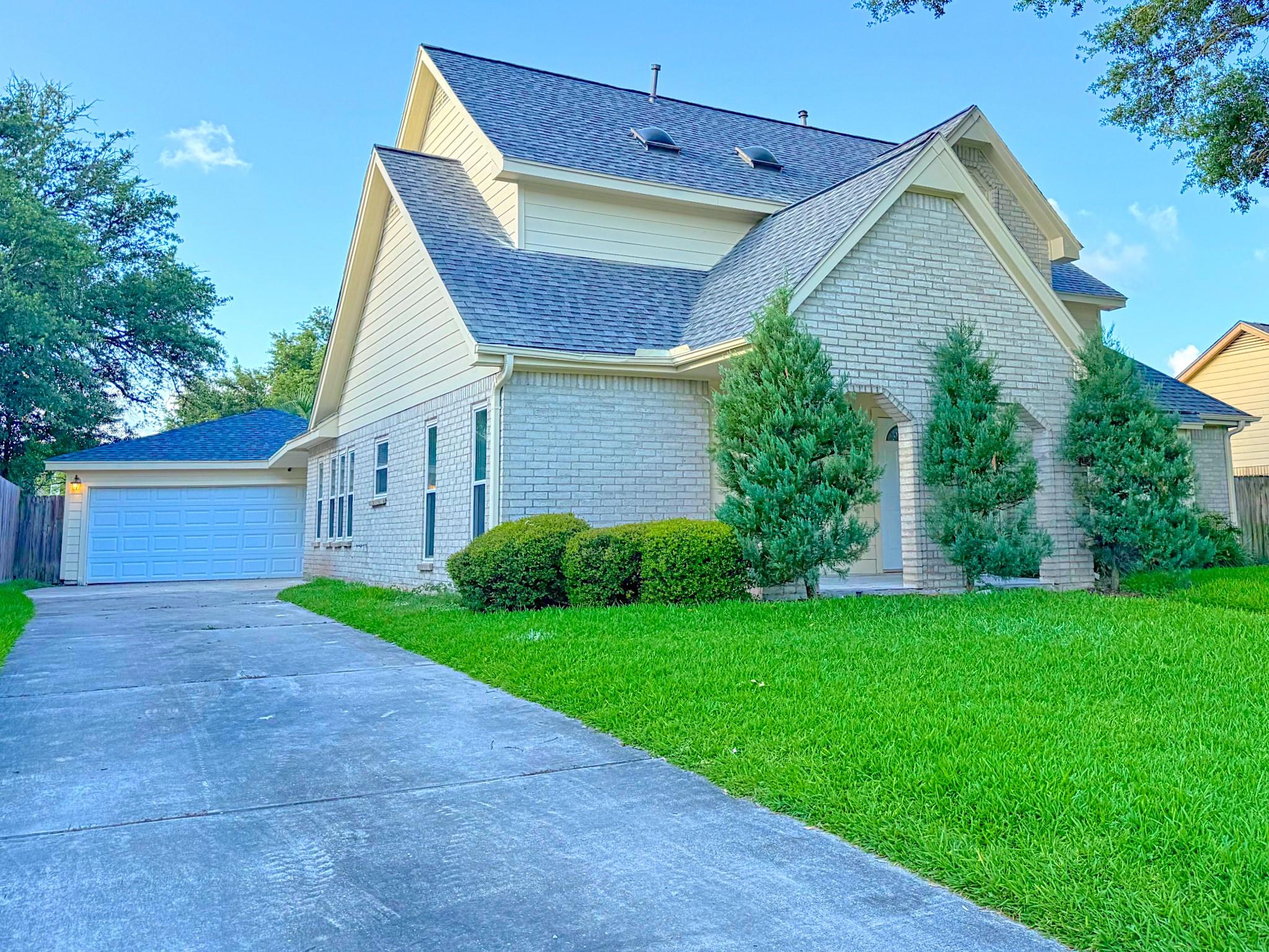 2210 Redcliff Drive