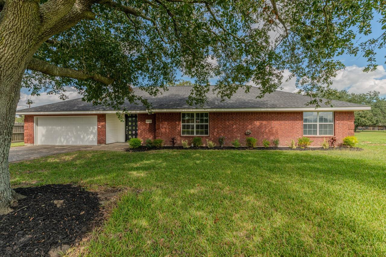 9008 Oak Vista
