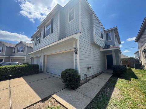 Photo of 5715 Vinemont Lane, Houston, TX 77084 (MLS # 47411817)