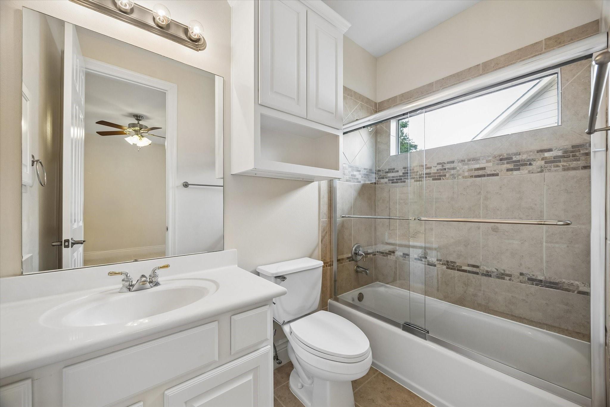 Sugar Land, Texas, 77479, United States, 4 Bedrooms Bedrooms, ,5 BathroomsBathrooms,Residential,Active,2044997