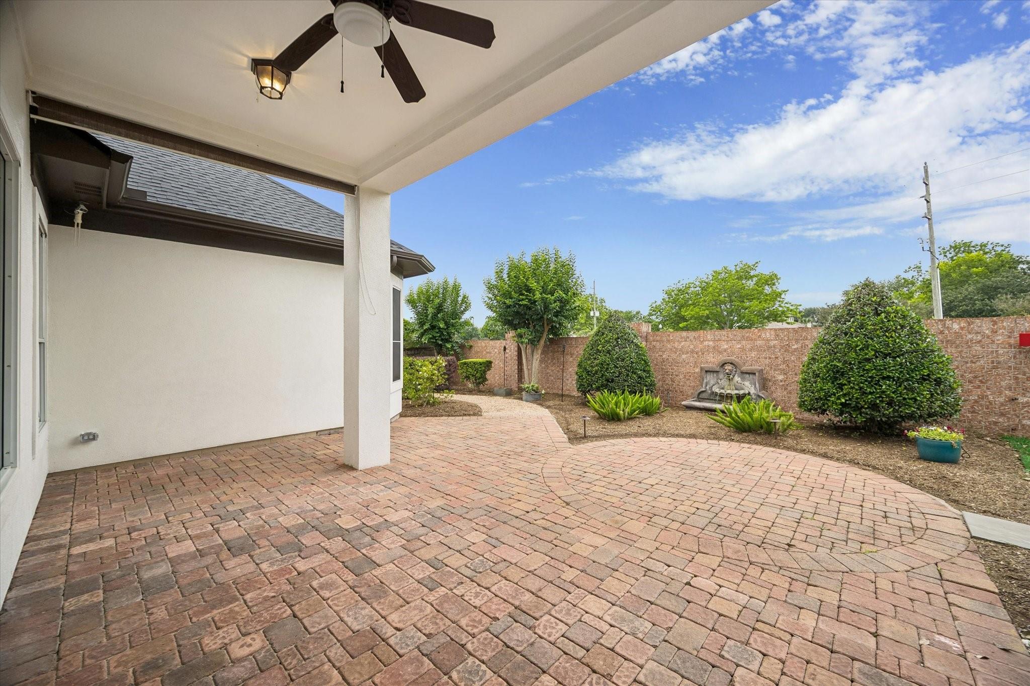 Sugar Land, Texas, 77479, United States, 4 Bedrooms Bedrooms, ,5 BathroomsBathrooms,Residential,Active,2044997