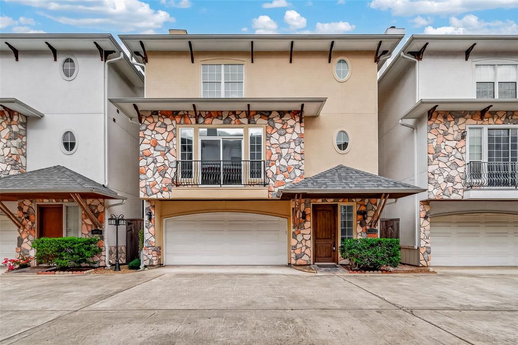 Photo of 3019 Falls At Fairdale, Houston, TX 77057 (MLS # 25635084)