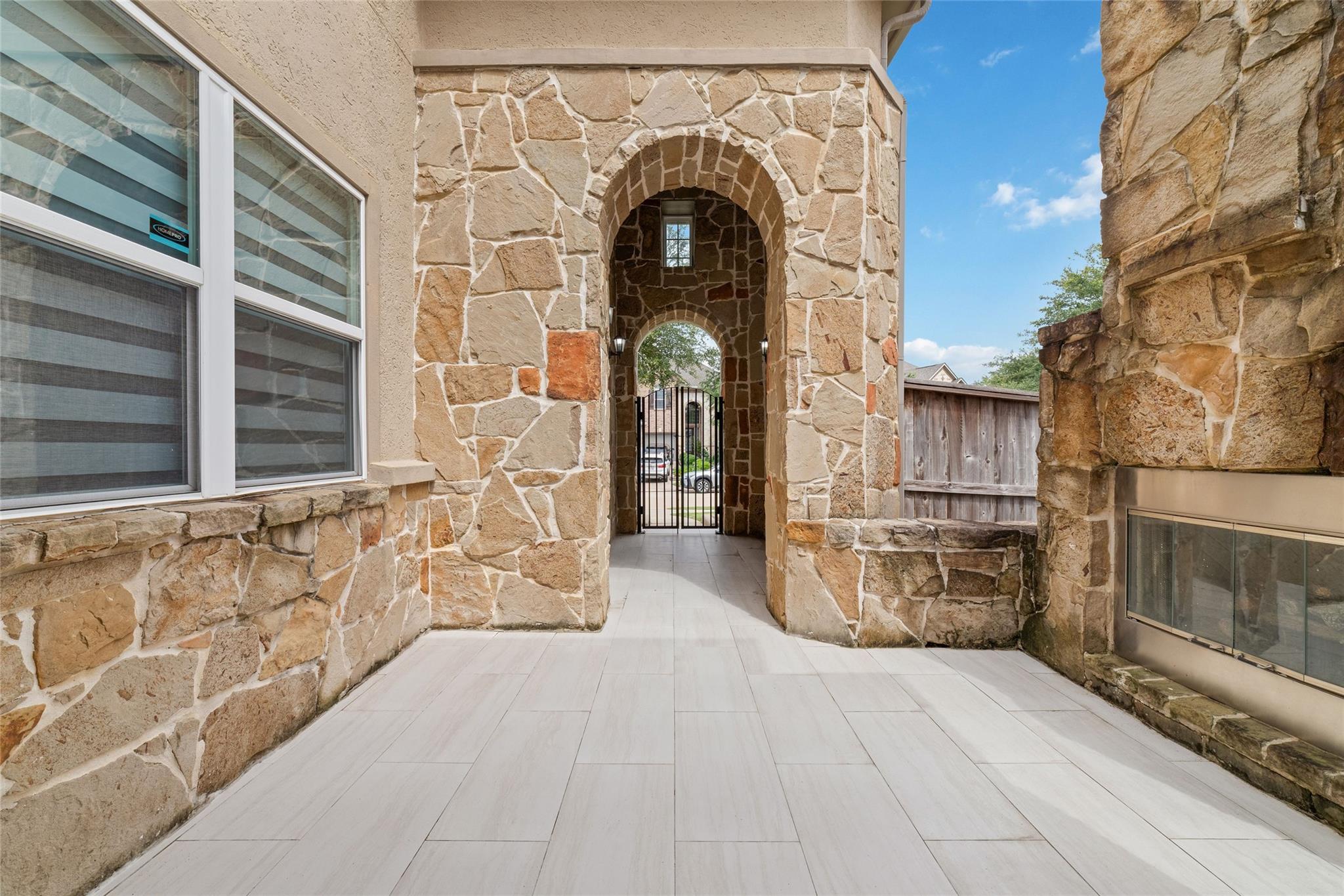 10910 Kirker Lane