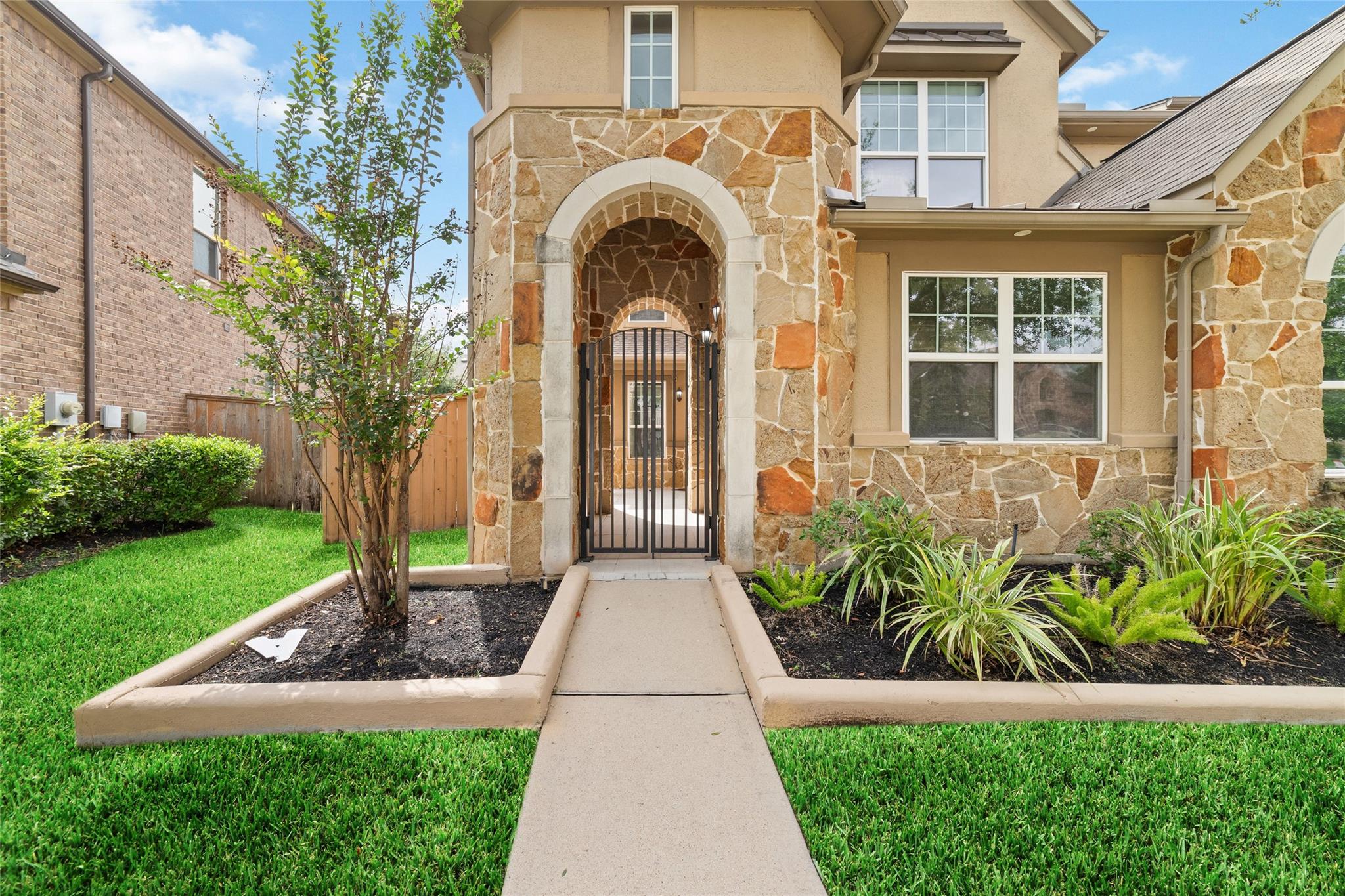 10910 Kirker Lane