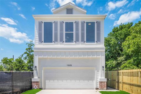Tiny photo for 10608 Ashville Drive, Houston, TX 77051 (MLS # 72529252)