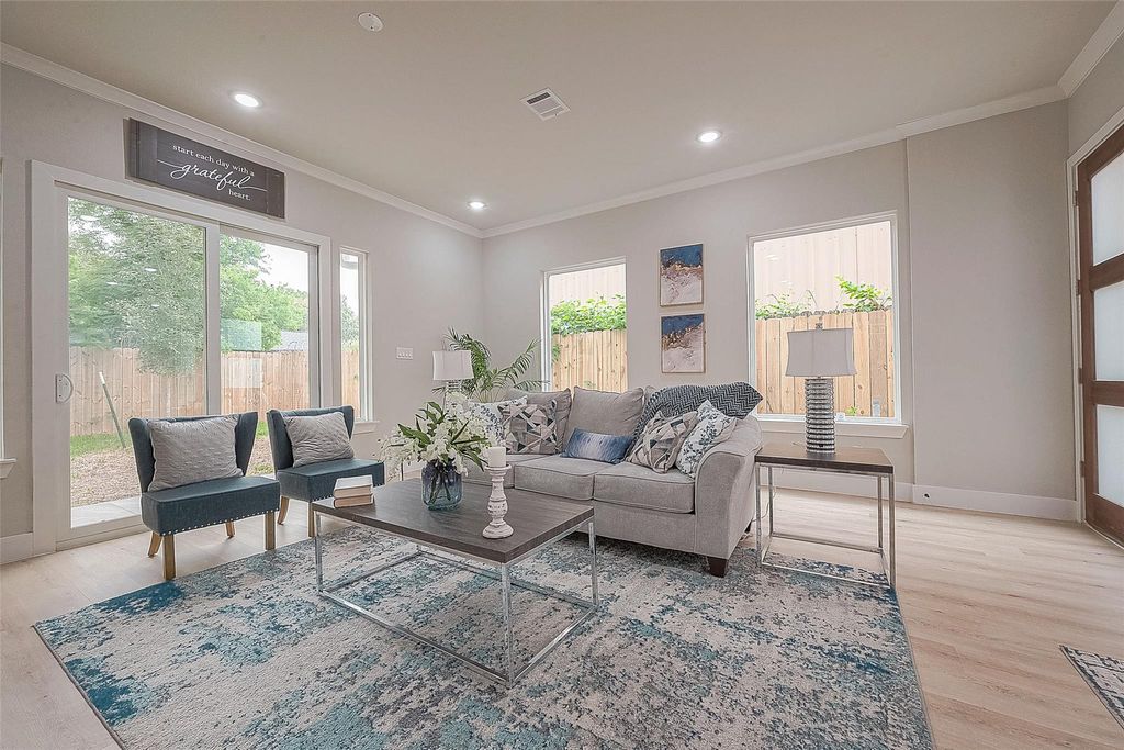 Photo of 3835 Mainer Street, Houston, TX 77021 (MLS # 29894065)