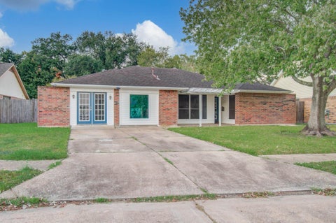 Photo of 5009 Groveton Lane, Pearland, TX 77584 (MLS # 32694848)